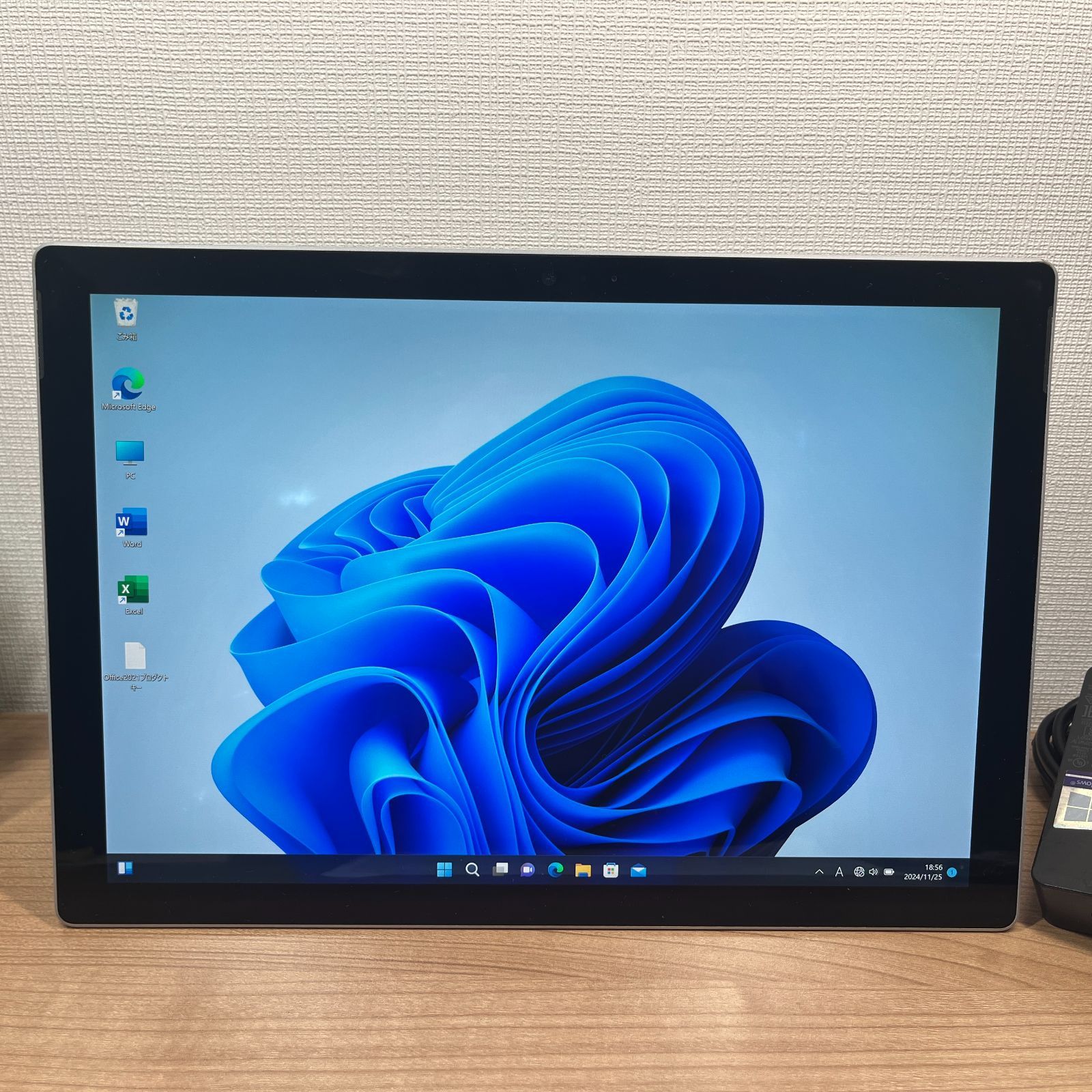 Simモデル・訳有〉1125 Microsoft Surface Pro5 第7世代 8GB/256GB i5