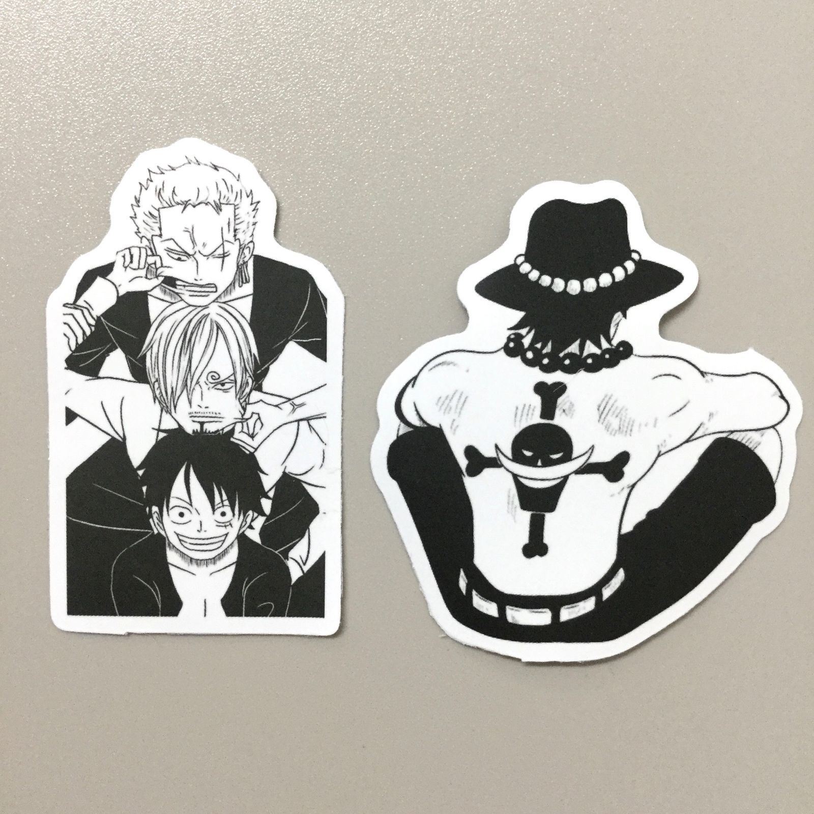 j148【新品・未使用品】ONE PIECE ワンピース ステッカー 2枚セット 