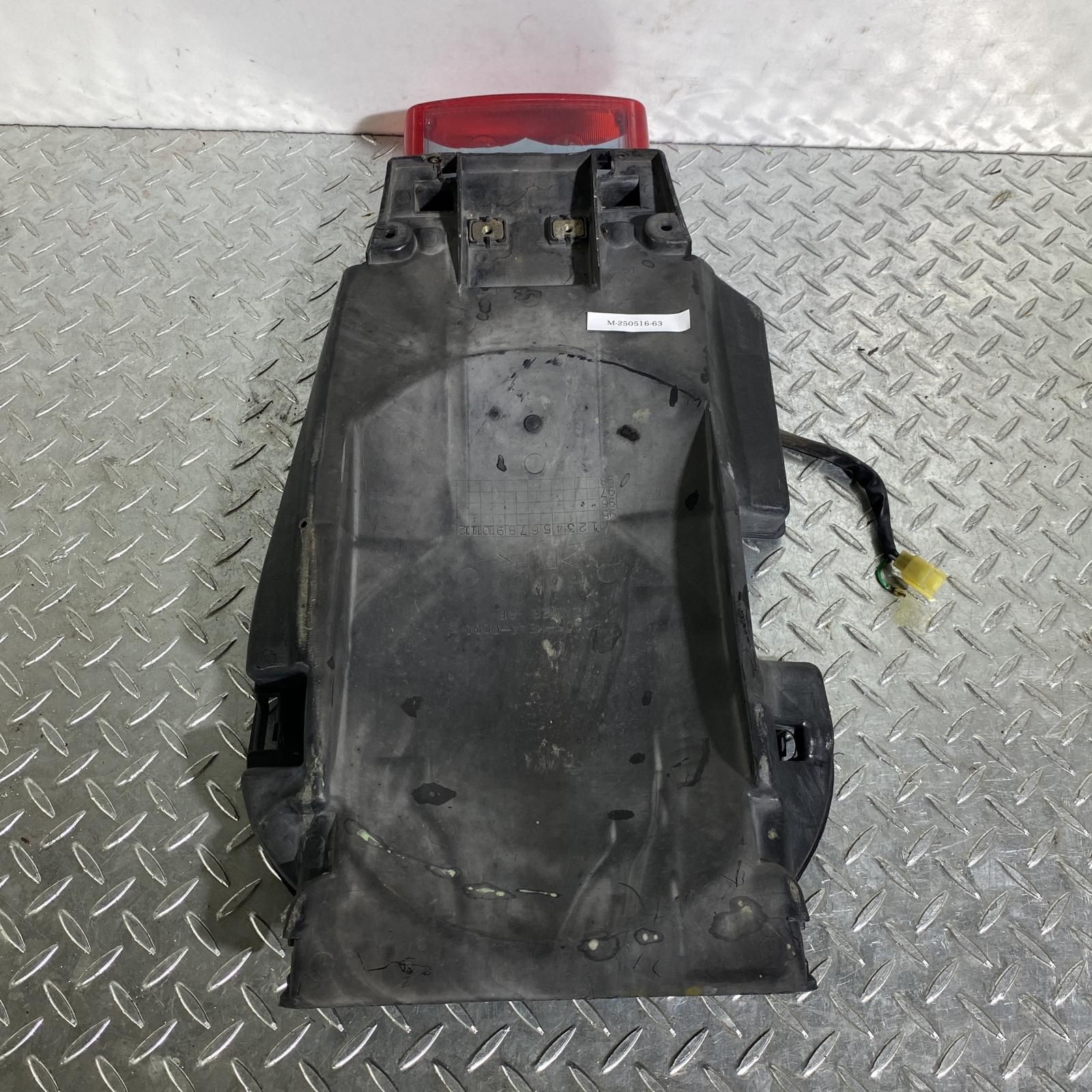 HONDA ホーネット250 インナーフェンダー テールランプセット