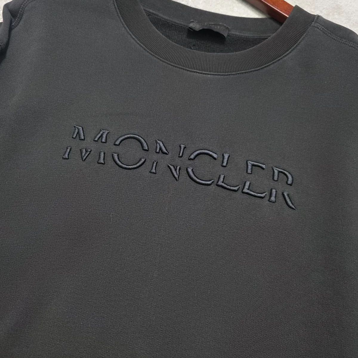 ☆ 22AW MONCLER モンクレール ロゴワッペン付き ロゴ刺繍 長袖 