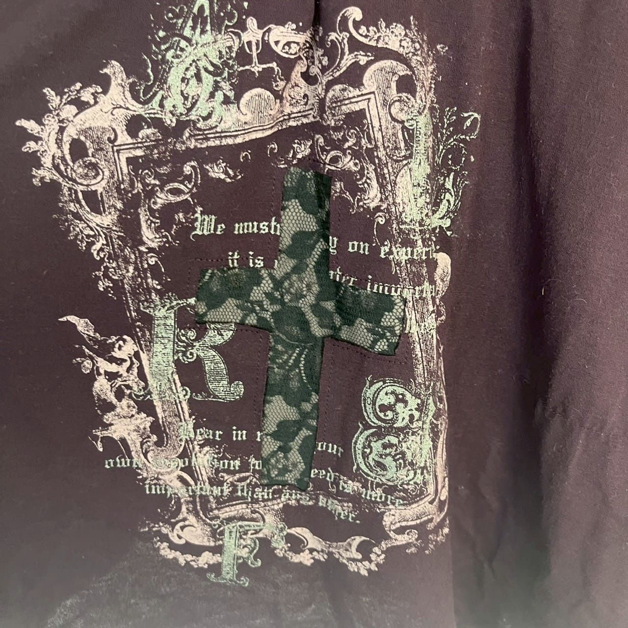 長袖Tシャツ クロス レース 十字架 グラフィック ワインレッド