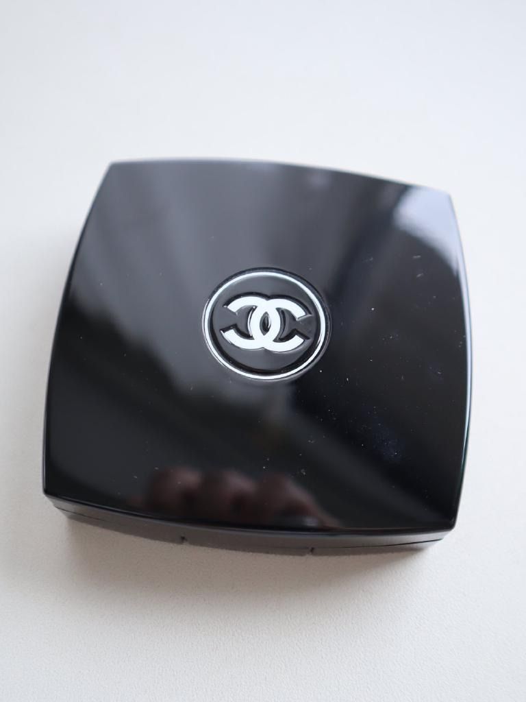 未使用　CHANEL　シャネル　プードゥルルミエールグラッセ　フェイスパウダー シャネル プードゥル ルミエール グラッセ - メルカリ