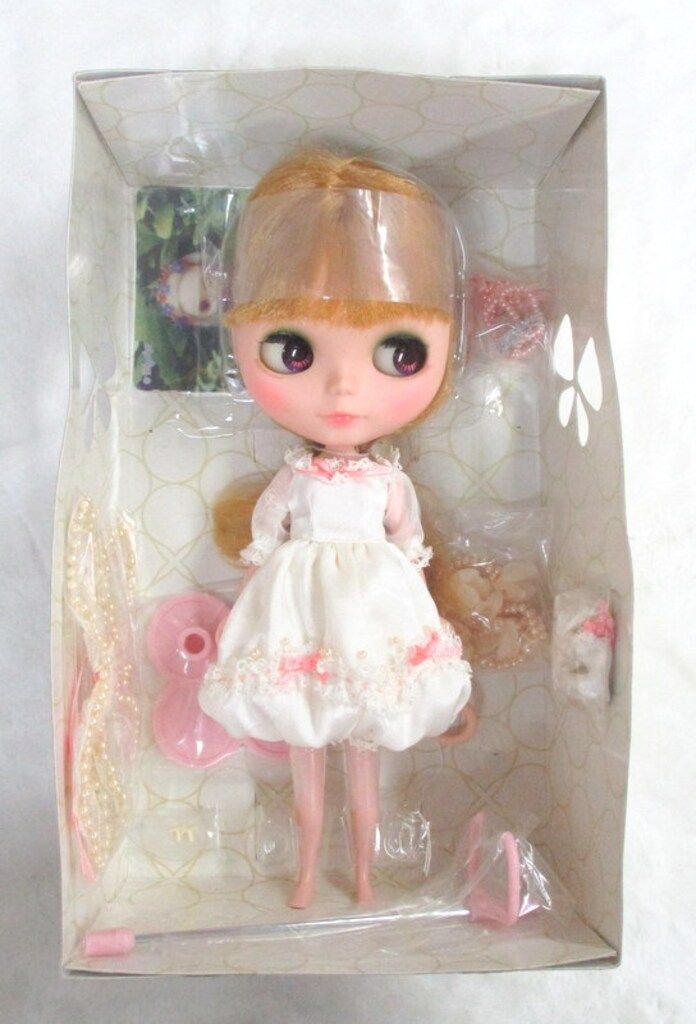 スリーピングアイ 金髪ロングヘア