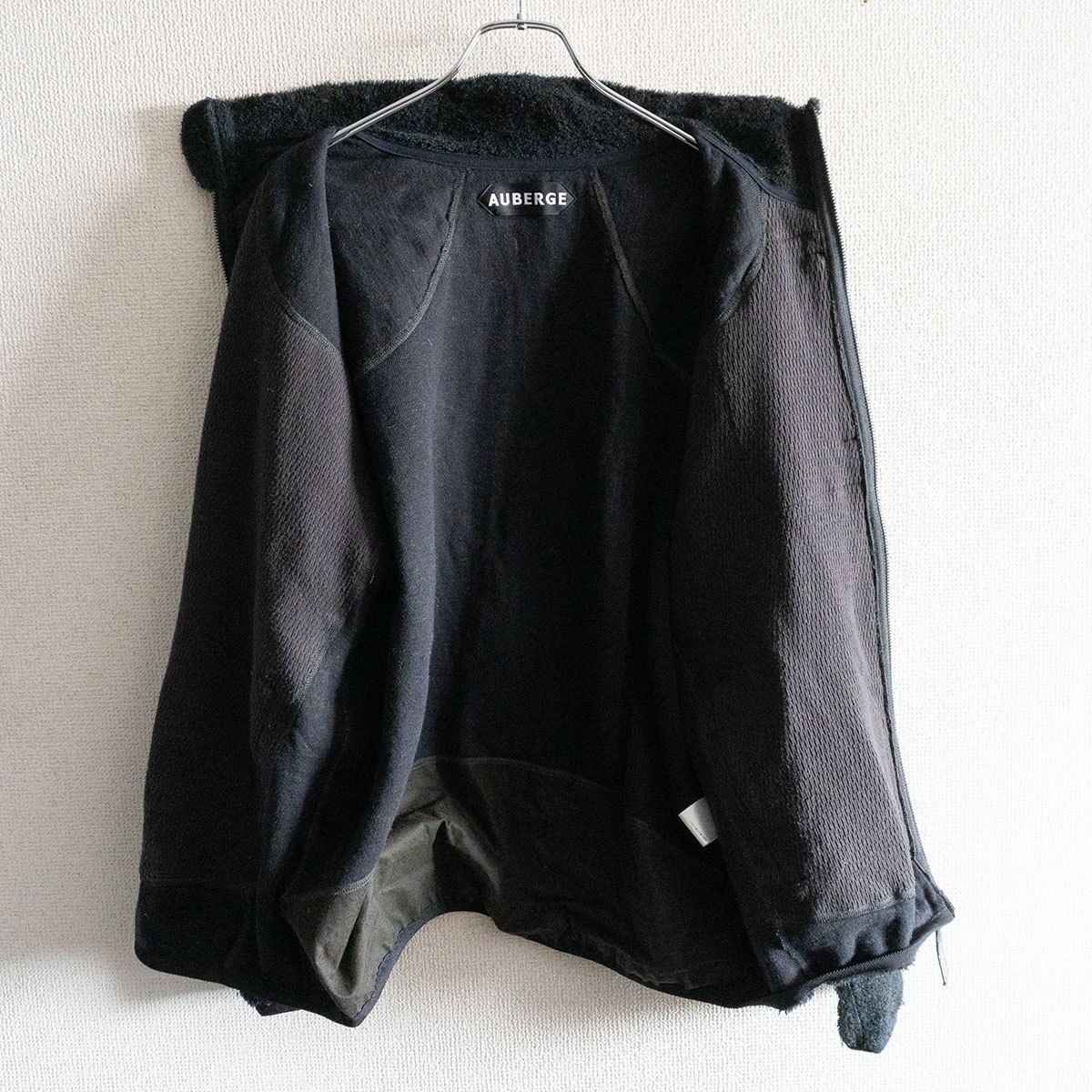 Auberge ジャケット AUBERGE」 “GM CORB” col. Black size 40,42,44 （model 170cm