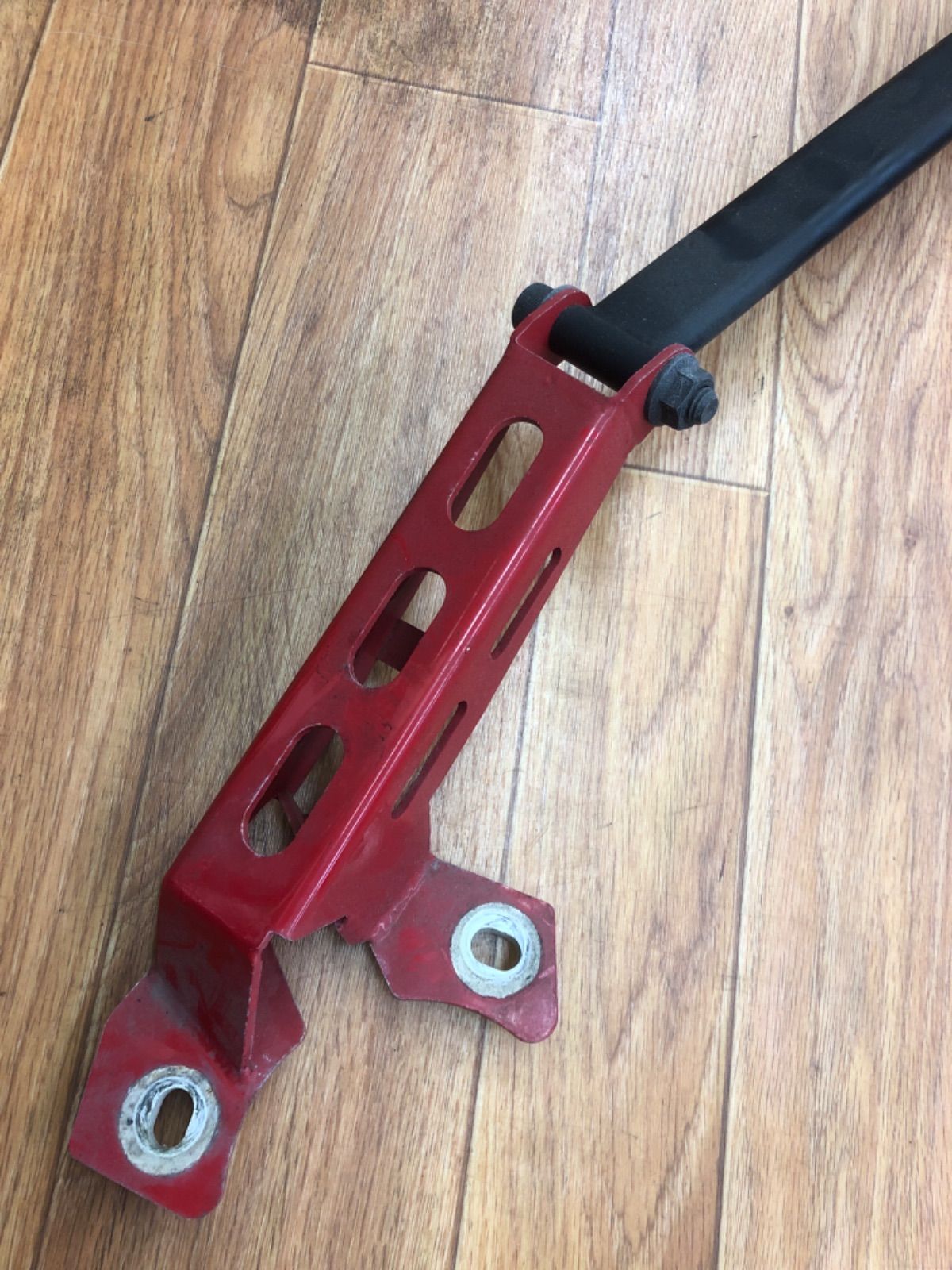 日産 ノート E11 nismo タワーバー