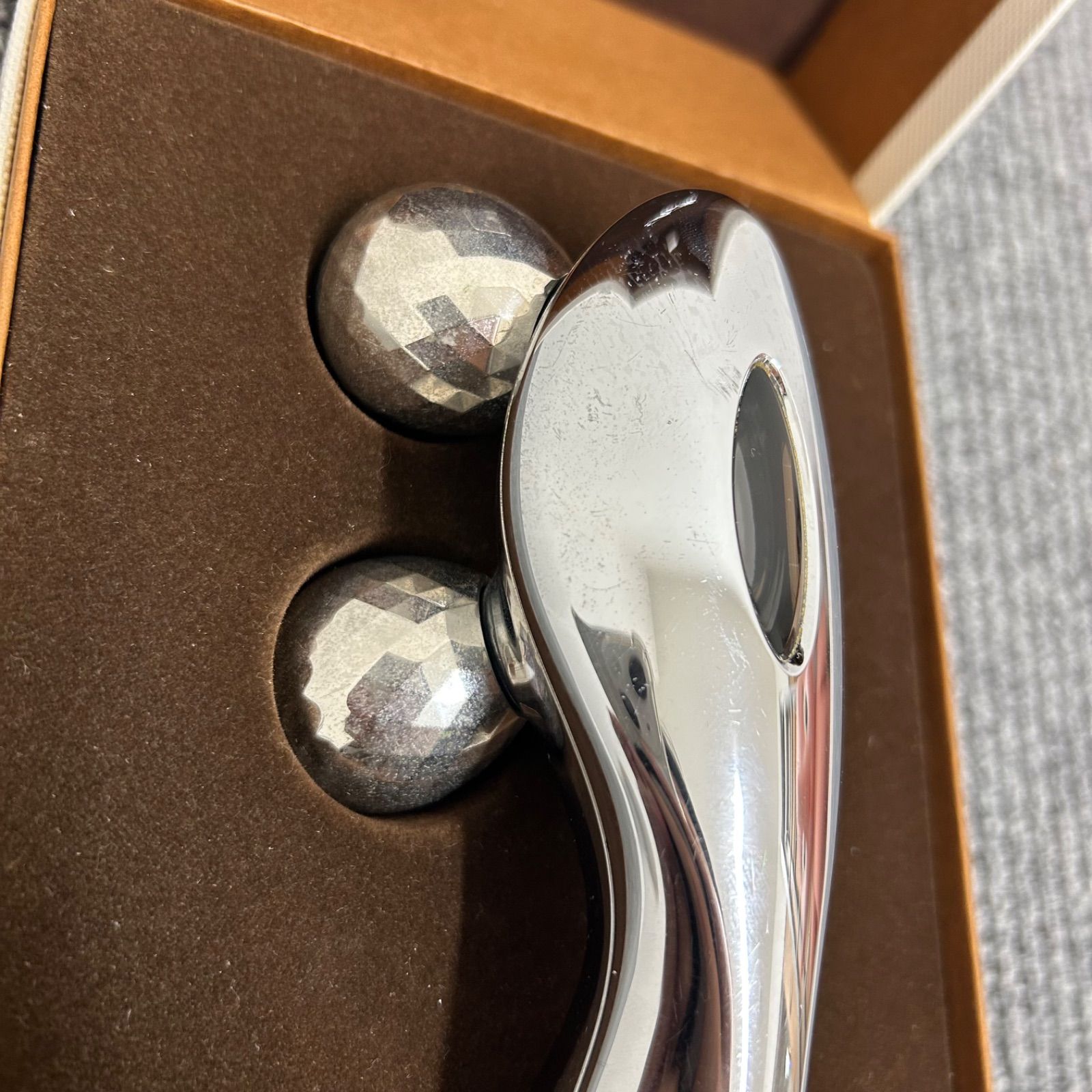 ReFa 美顔ローラー 専用ケース付き ReFa 美顔ローラー 収納ケース付き ReFa 美顔器 シルバー 収納