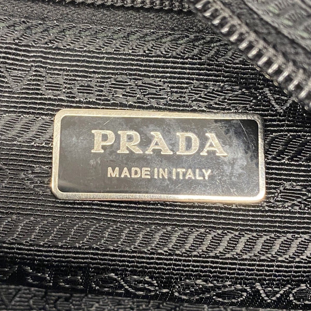 5id4752】プラダ ショルダーバッグ ナイロン ブラック シルバー金具  