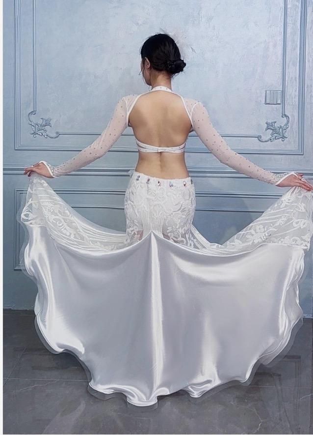 ♥ ベリーダンス オリエンタル衣装 羽根 セットアップ ホワイト オーダーメイド レッスンウェア