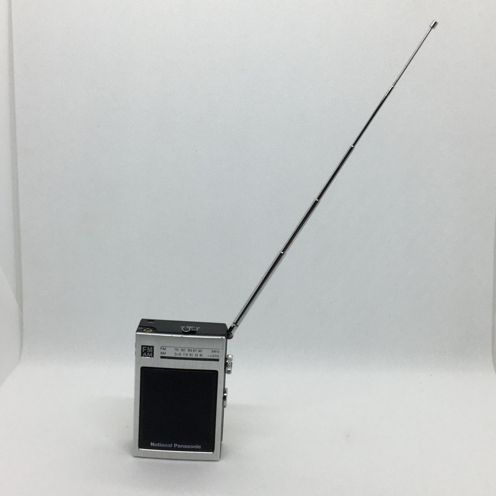 ☆☆昭和レトロ　ナショナル パナソニック　2バンドポケットラジオ　RF-555 松下電器・超ポケッタブルラジオ RF-555 2バンド(AM／FM