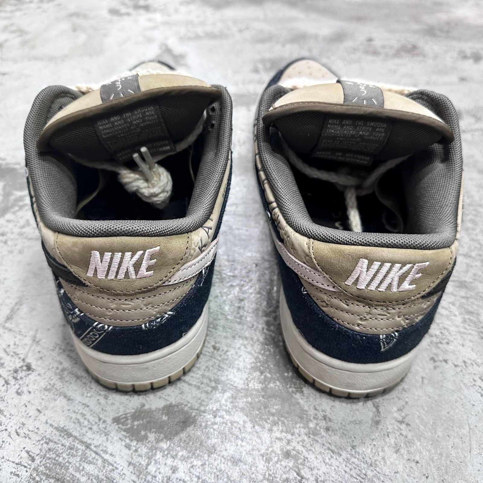 国内正規 Travis Scott NIKE SB Dunk Low バンダナ ダンク スニーカー 