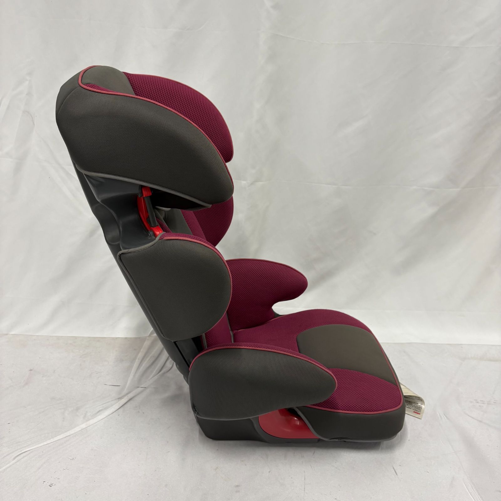 TAKATA タカタ　ISOFIX ジュニアシート　レッド ジュニアシート