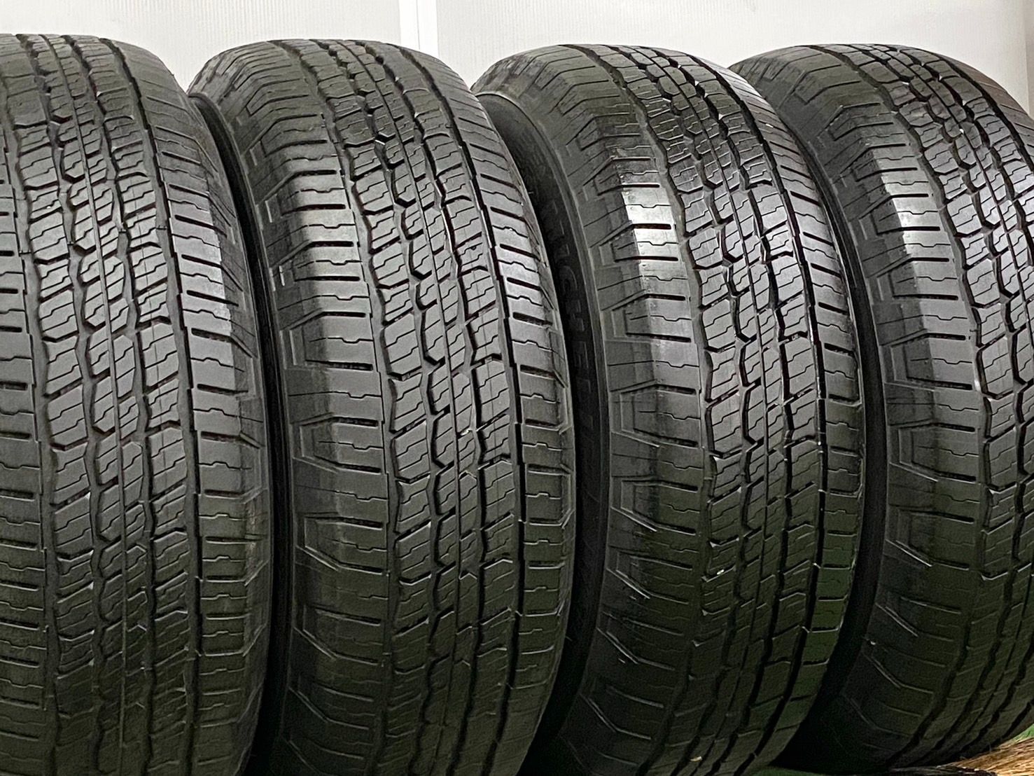 265/65R17 ミシュランバリ山 バリ山 ミシュラン LATITUDE TOUR 2023年製 265/65/17