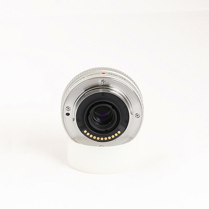 中古】(オリンパス) OLYMPUS M.ZUIKO DIGITAL 17/2.8 シルバー 中古  