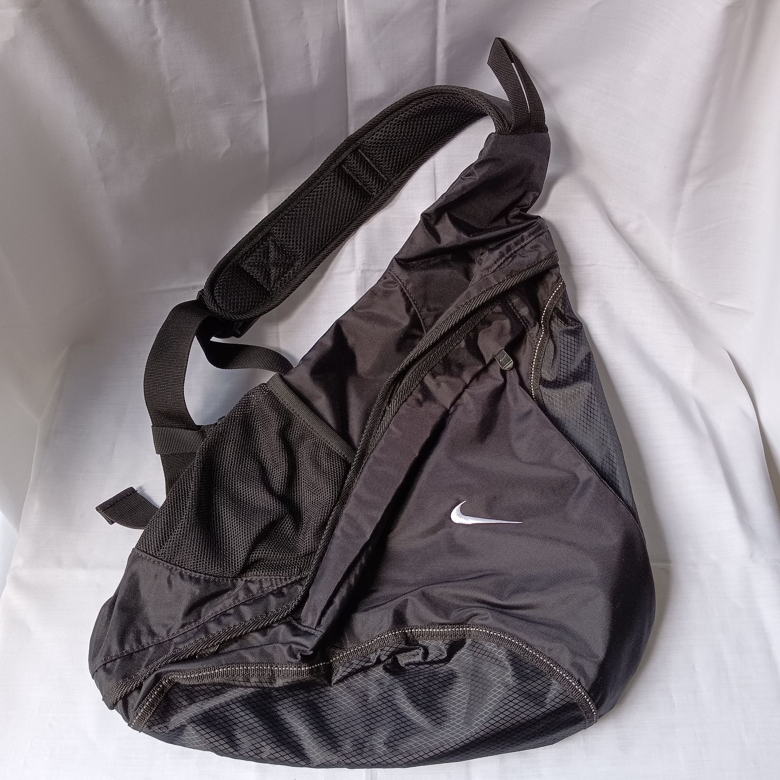 NIKE maruem ボディバッグ　スリングバッグ　y2k テック　銀タグ NIKE maruem ボディバッグ スリングバッグ y2k テック 銀タグ