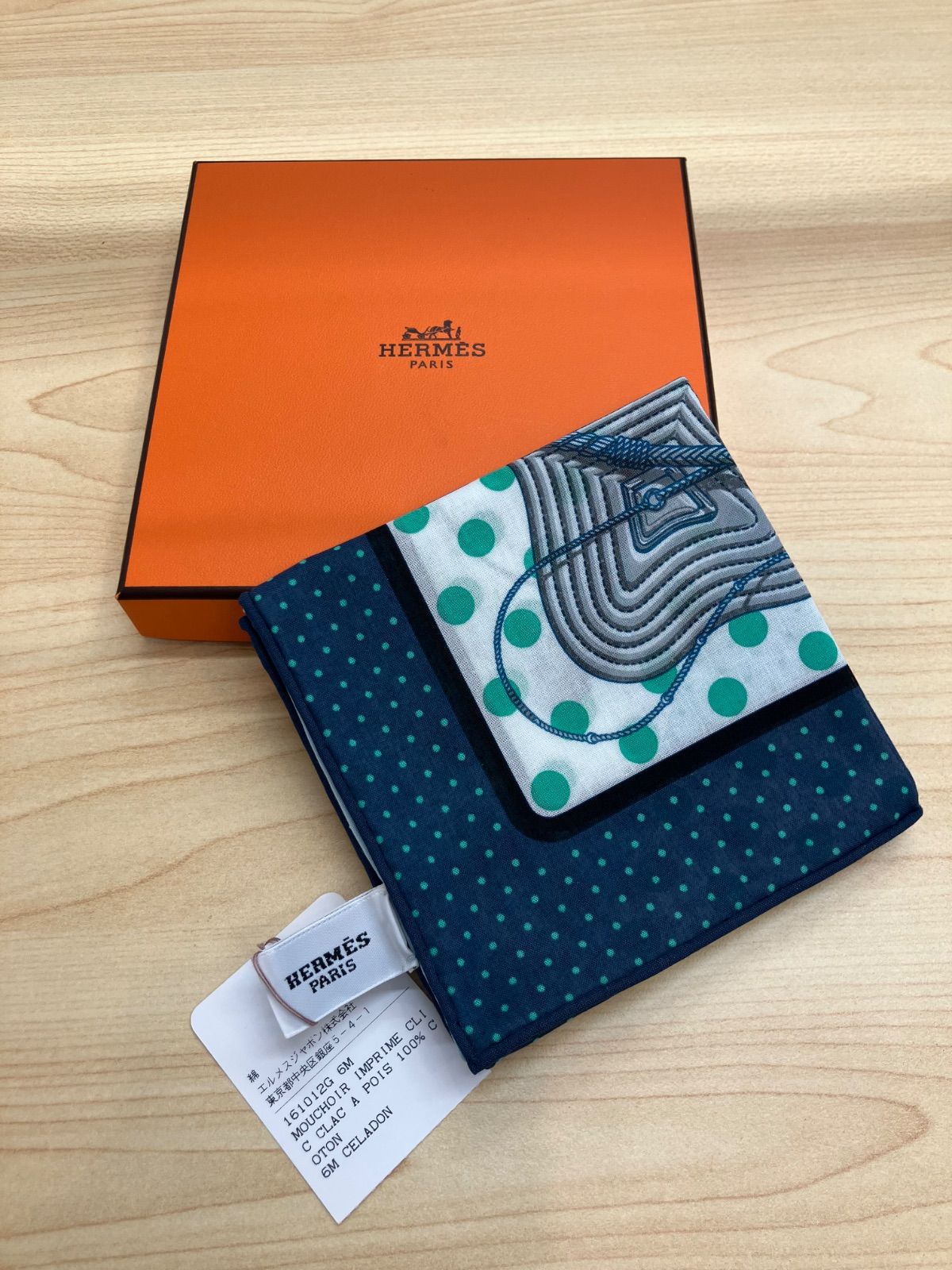 HERMES エルメス カレ40 未使用品 箱付 ハンカチ スカーフ エルメス カレ40 ハンカチ スカーフ 箱付き 未使用品 - メルカリ
