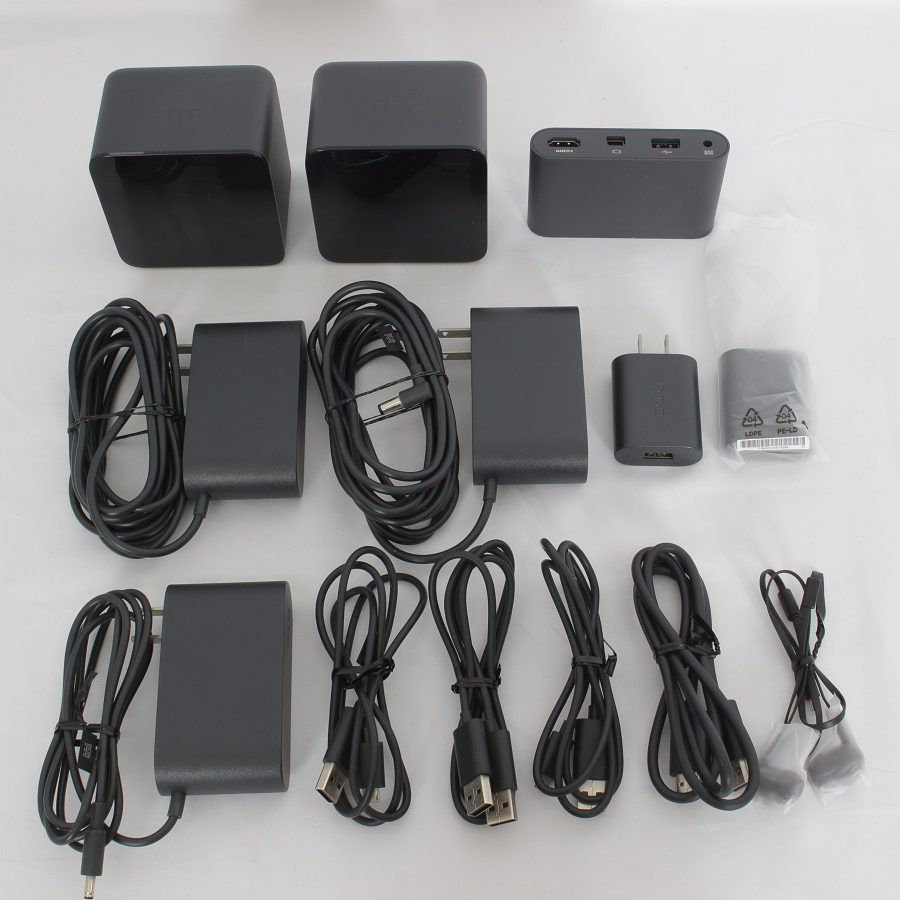 美品】HTC VIVE Kit 99HAHZ054-00 VR ヘッドマウントディスプレイ 本体 ...