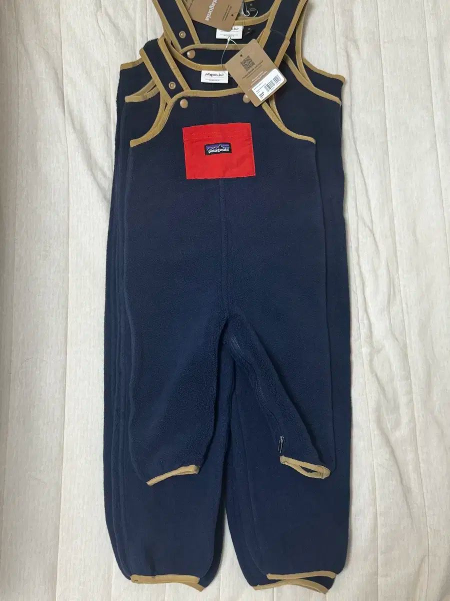 着陸に失敗した商品 patagonia パタゴニア ベビー キッズ オーバーオール 12m 4T 5T