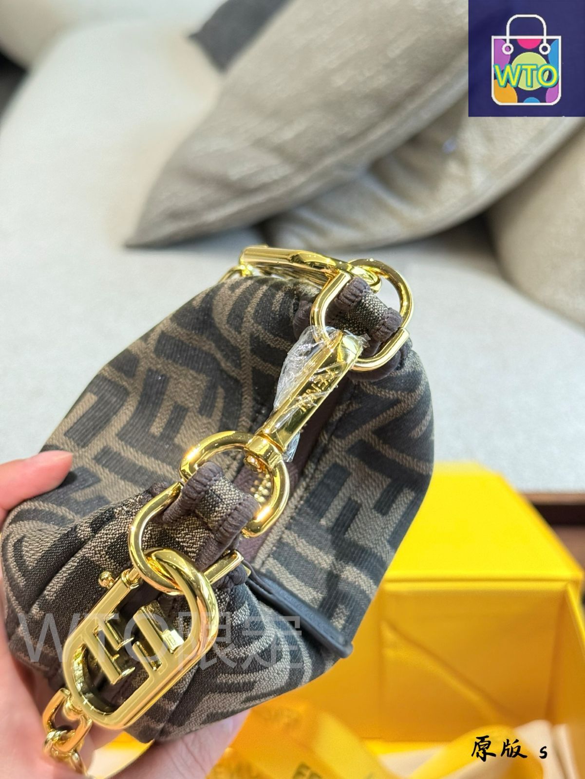 今日WTO】Fendi フェンディ グラフィー 極簡で?雅-WTO輸入2-HE71