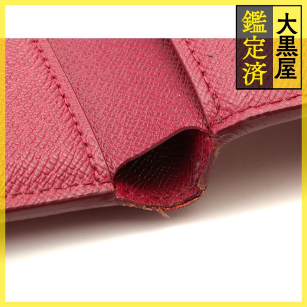 ポルトフォイユ ヴィクトリーヌ