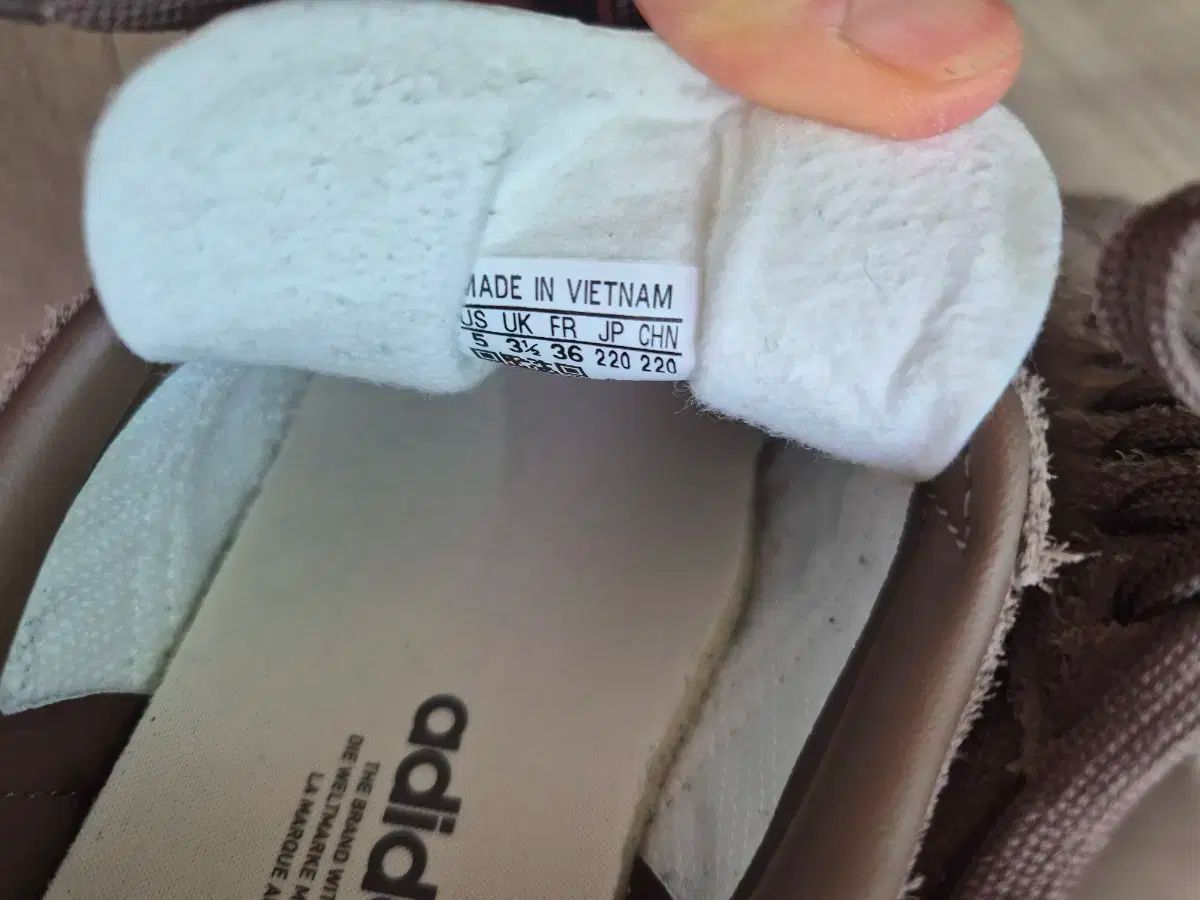 adidas アディダス