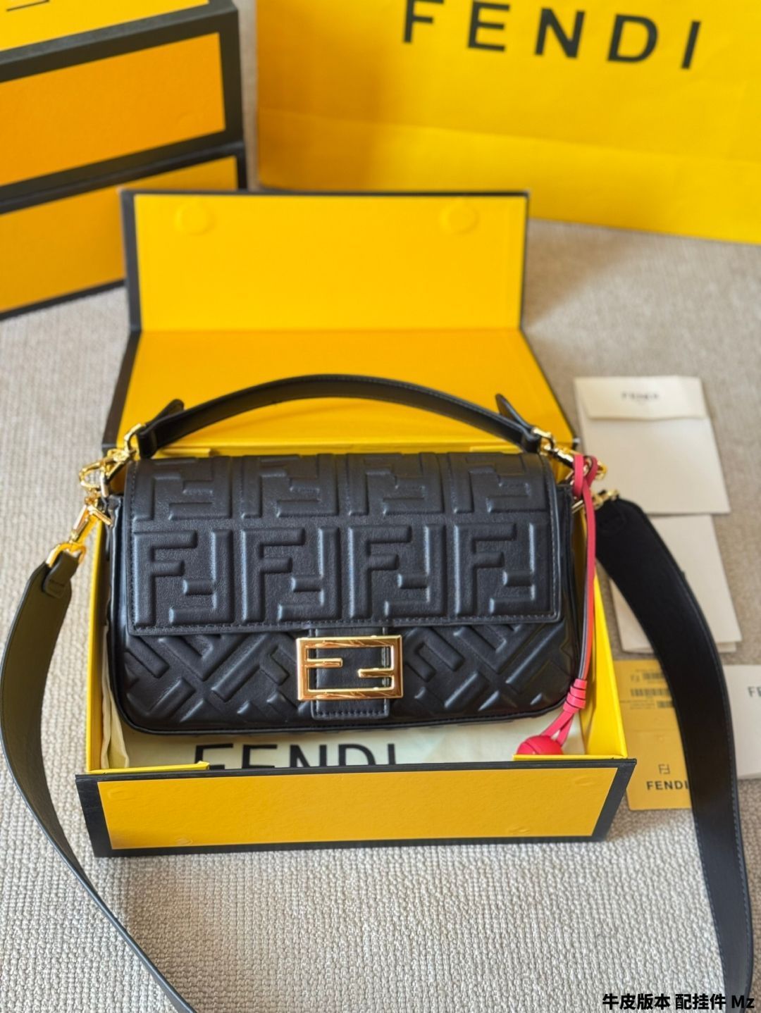 関税込国内発送★FENDI ミディアム バゲット クロシェバッグ★ 関税負担なし☆FENDI フェンディ バゲット チェーン ミディ