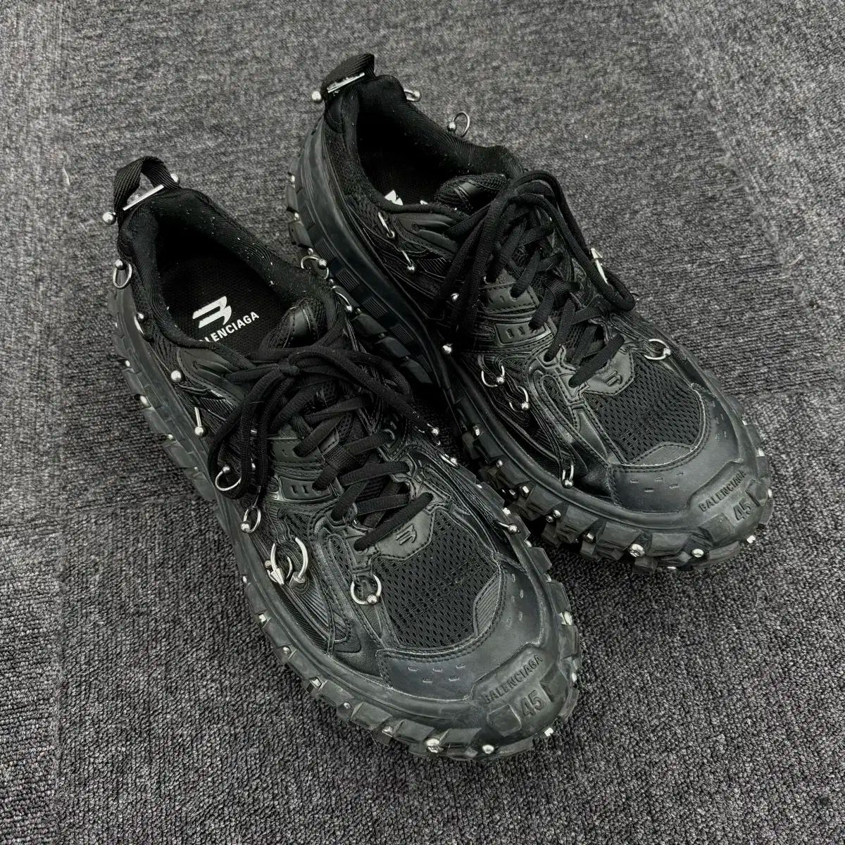 BALENCIAGA(バレンシアガ) ピアス ディフェンダー 45 バレンシアガ