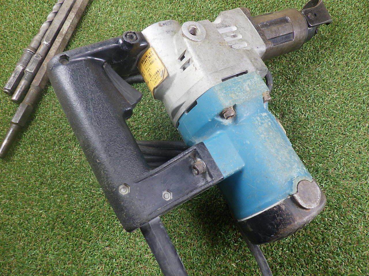 動きません makita マキタ モデル：HR3520 35mmハンマードリル ビット 