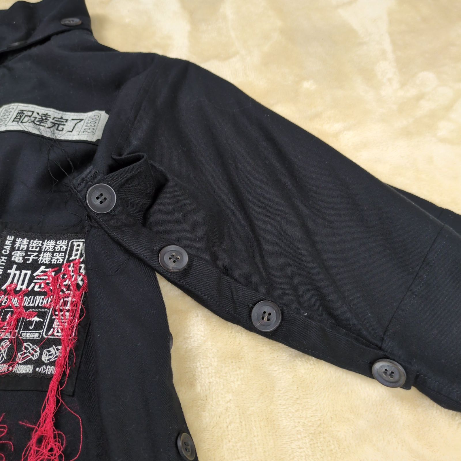 希少】ヨウジヤマモトプールオム 21SS 配達完了 多釦 ワッペンシャツ 希少】ヨウジヤマモトプールオム 21SS 配達完了 多釦 ワッペンシャツ