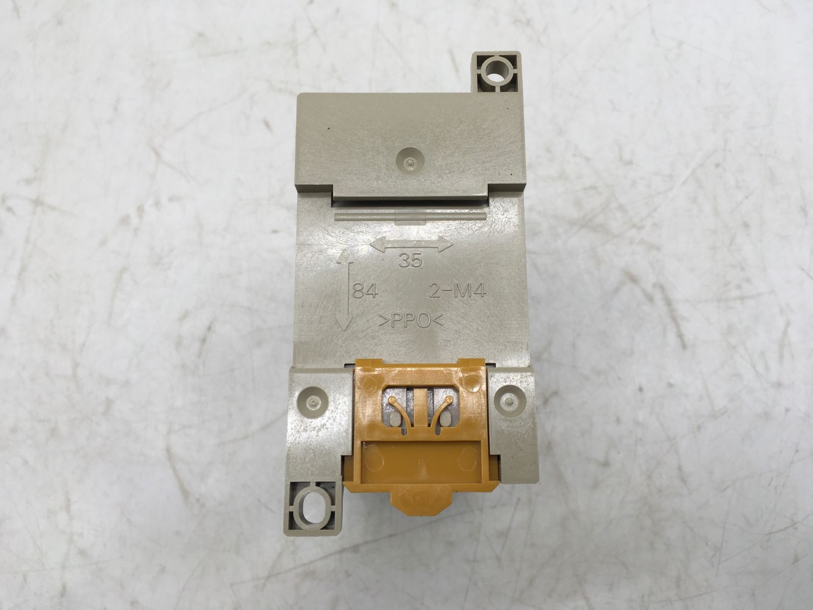 M01