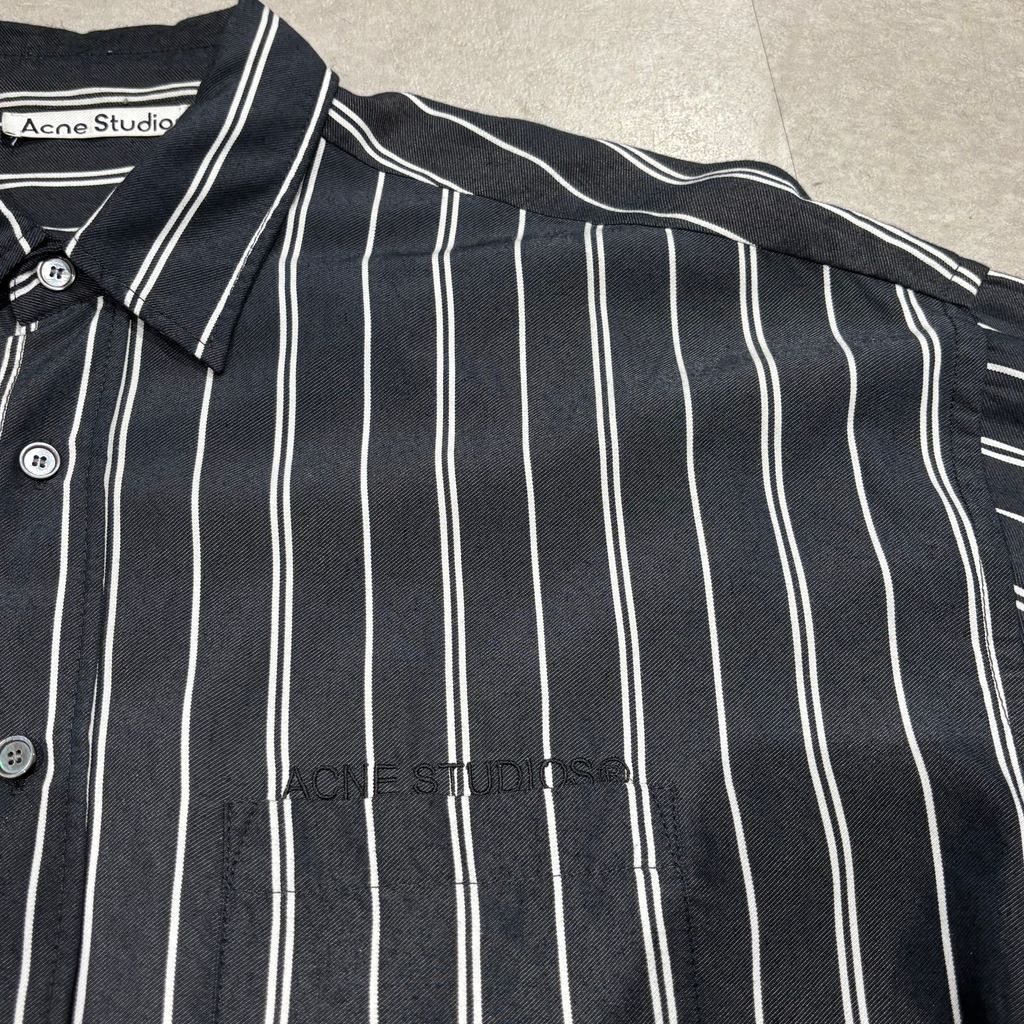 Acne Studios 半袖ボタンアップシャツxs Acne Studios アクネストゥディオズ 半袖 シャツ AC0552 FN-WN