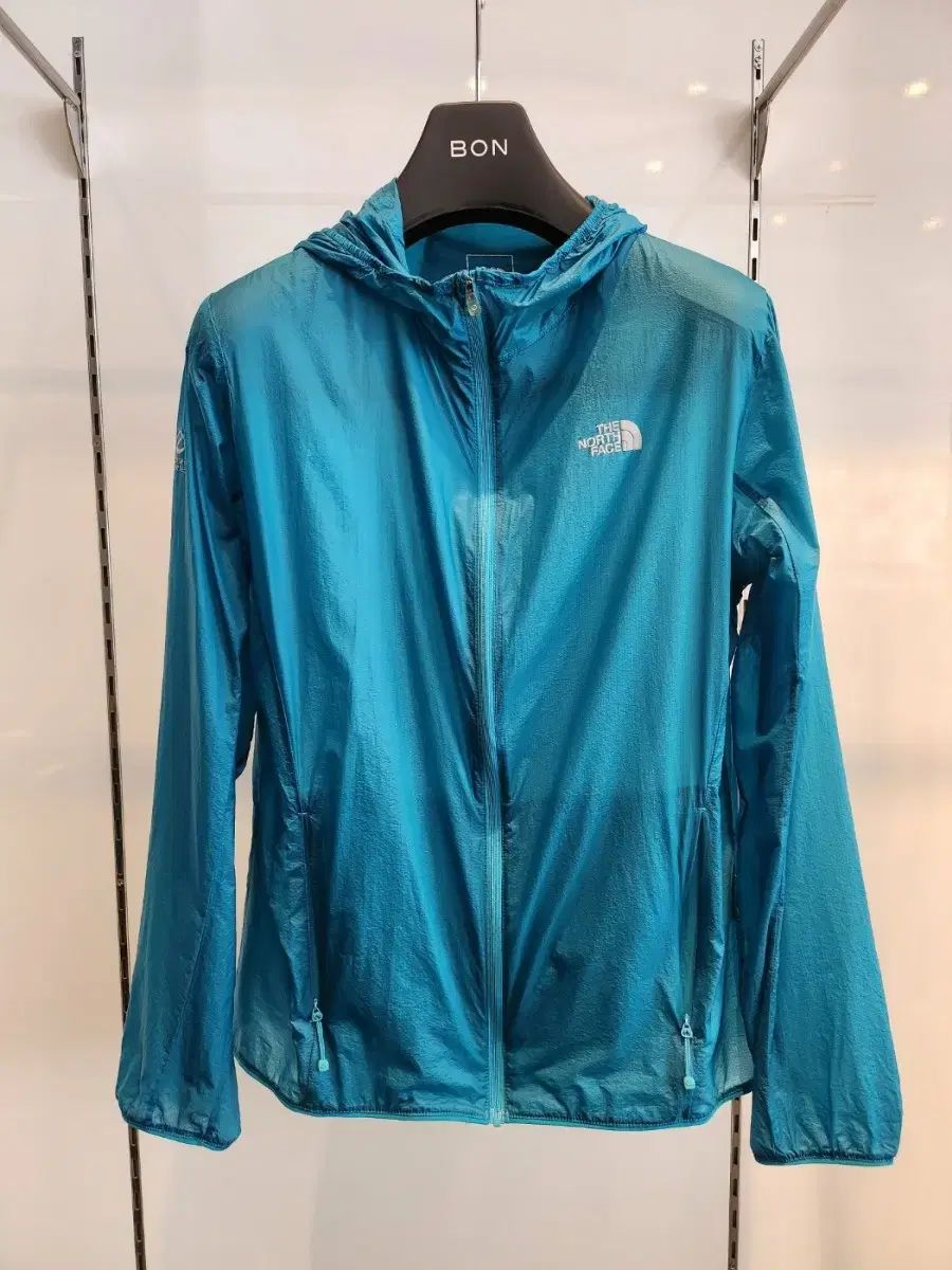 THE NORTH FACE ザ ノース フェイス 女性用ウインドブレーカー