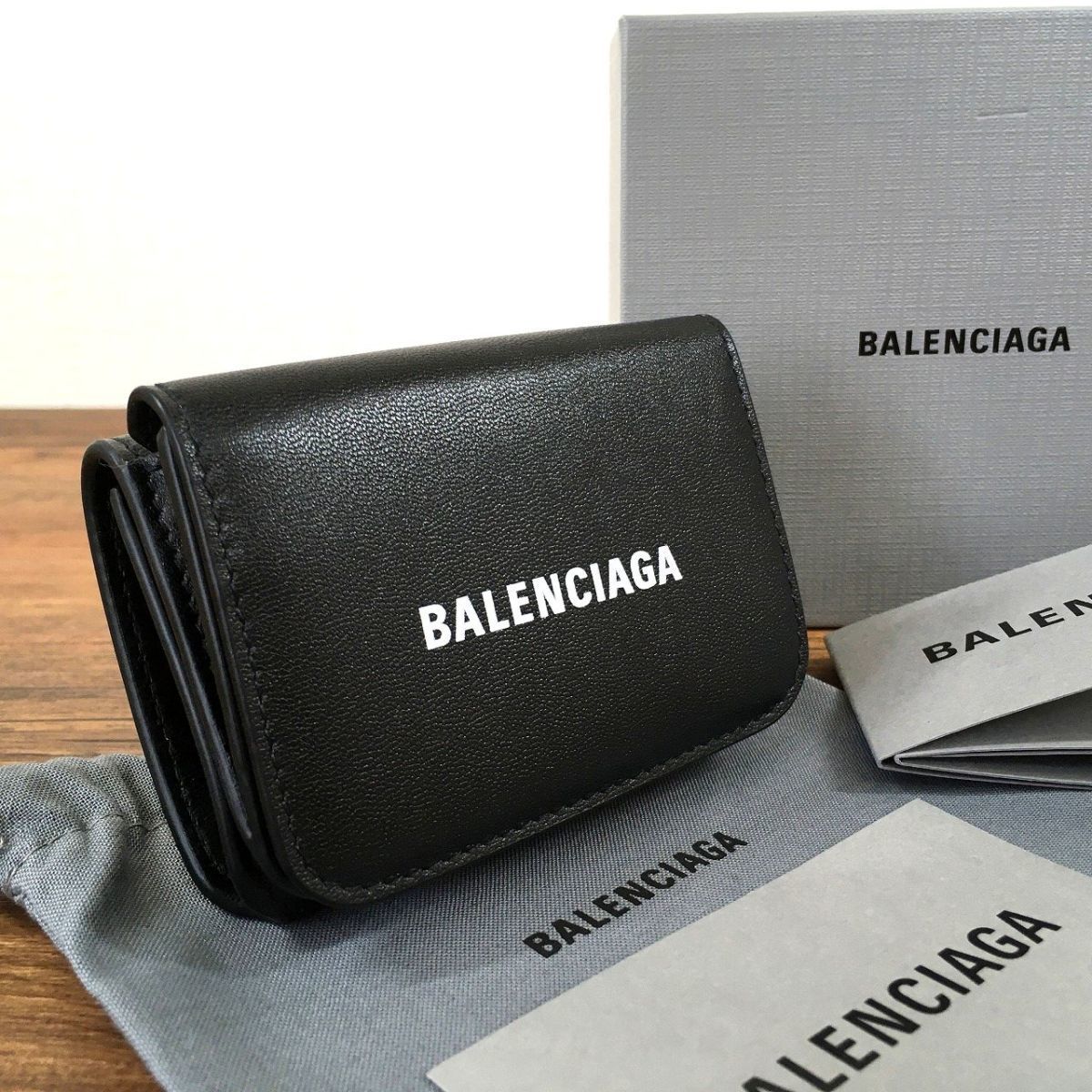 極美品 BALENCIAGA 三つ折り財布 バレンシアガ 397 | www.innoveering.net