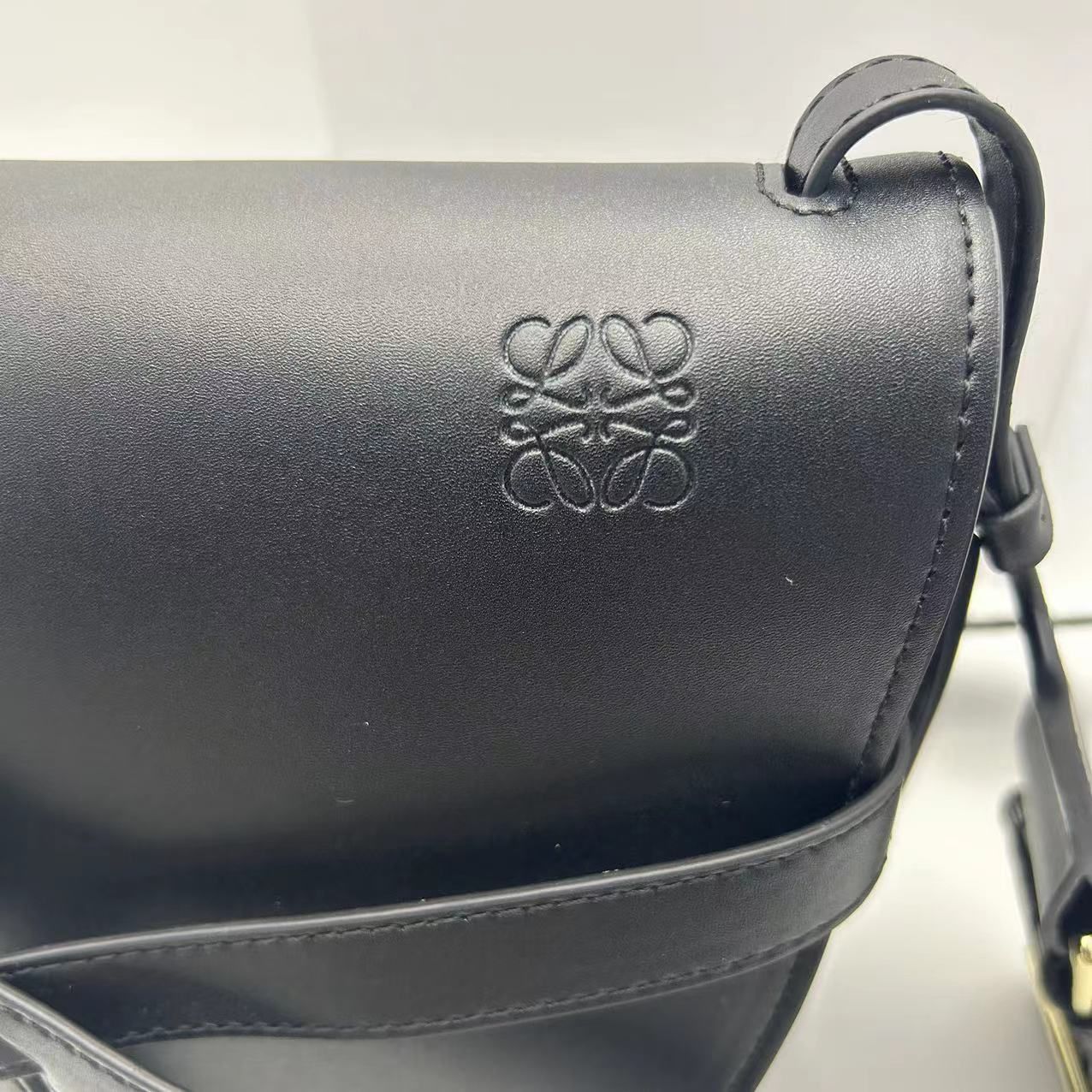 LOEWE ロエベ　ゲート　バムバッグ