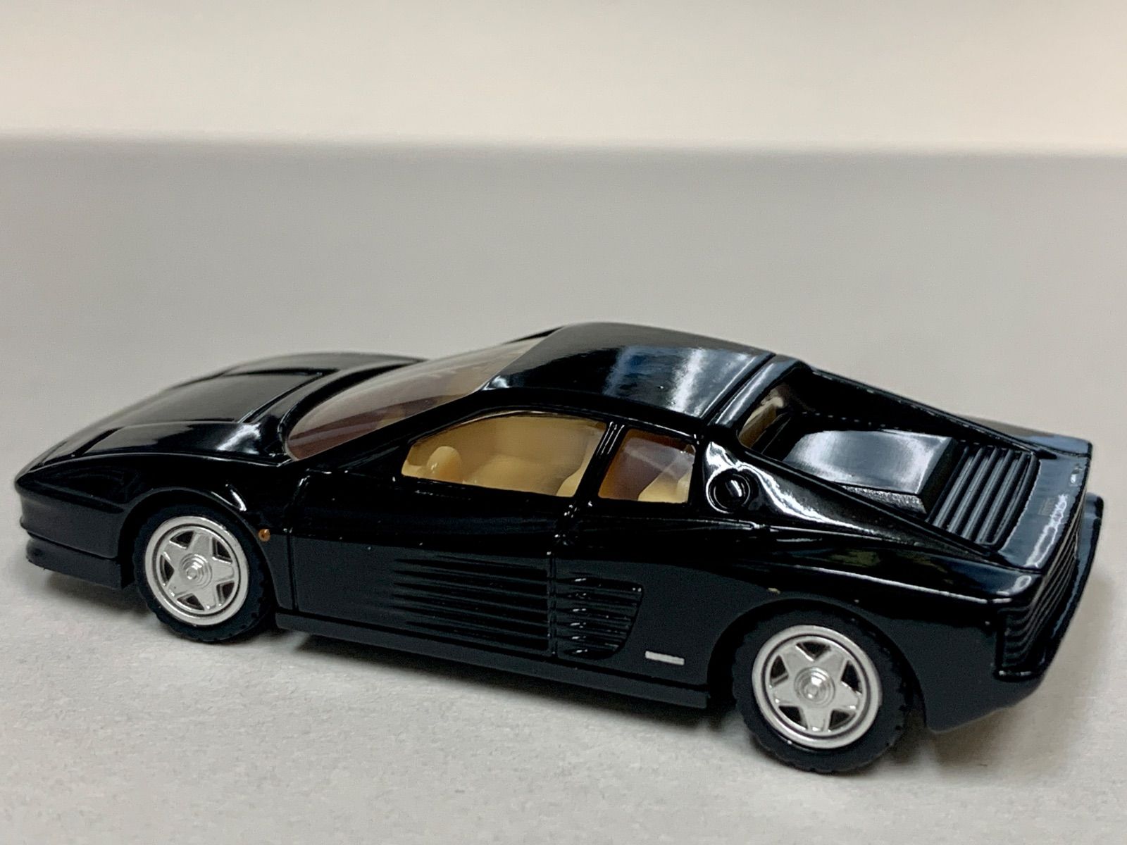 トミカプレミアム 特別色 フェラーリ・テスタロッサ 未使用車 - メルカリ