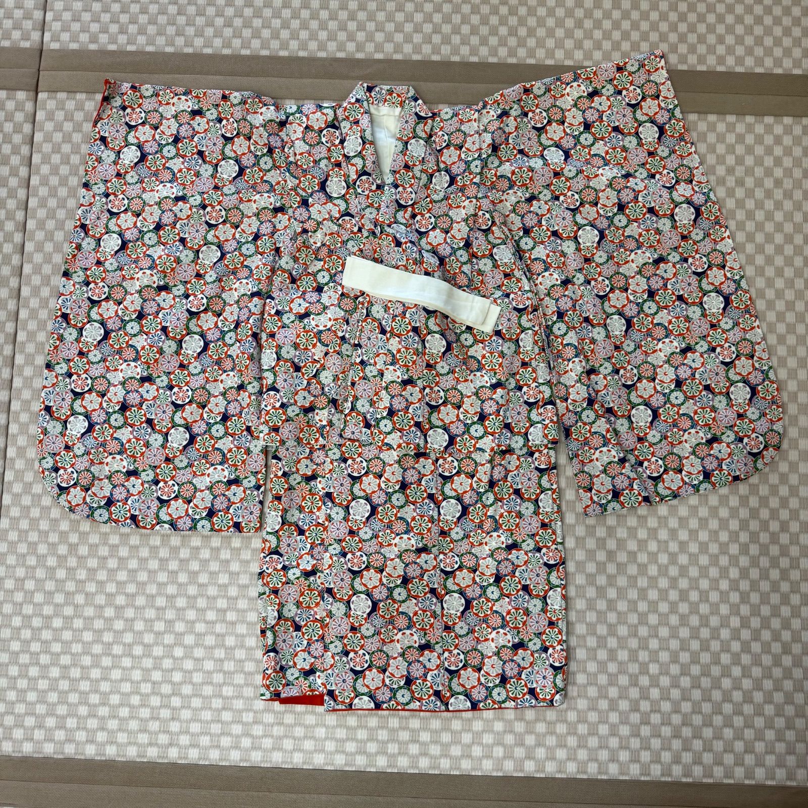 子供用 七歳 七五三 三歳 お被布 着物 長襦袢 着物セット 源氏車 リサイクル着物 z-608