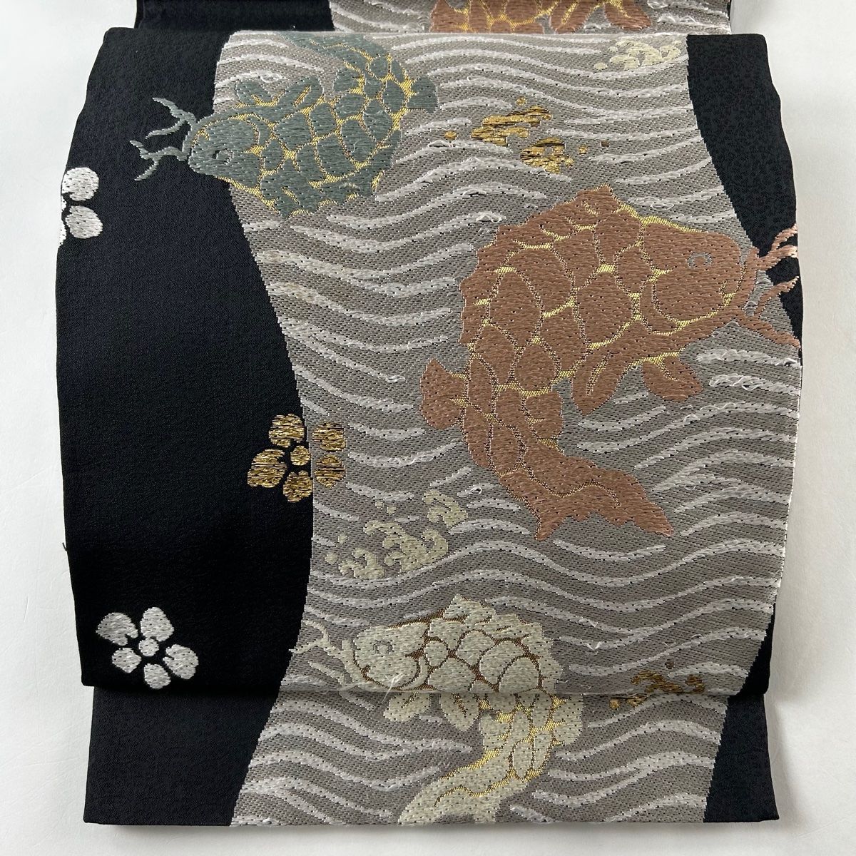 御仕立て上がり・中古美品】 正絹唐織袋帯 「花兎唐草文」 上品