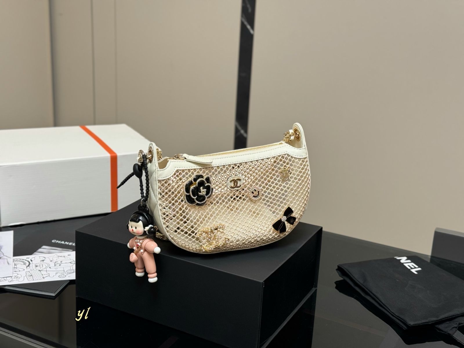 バッグやネクタイにも◎【CHANEL】ツイリー フィッシュ×ドット 今日特価】Chanel 25 SS フィッシュネットバッグ-MM輸入1 - メルカリ