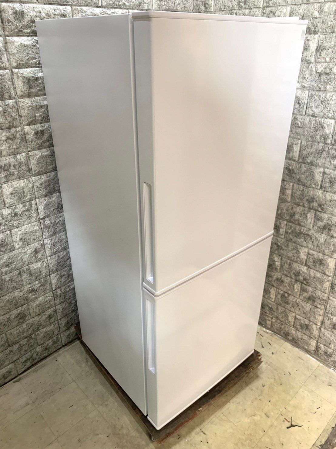 大阪送料無料★3か月保障付き★冷蔵庫★2024年★NTR-106WH★IR348 大阪送料無料☆3か月保障付き☆冷蔵庫☆2024年☆NTR-106WH☆IR348 大阪