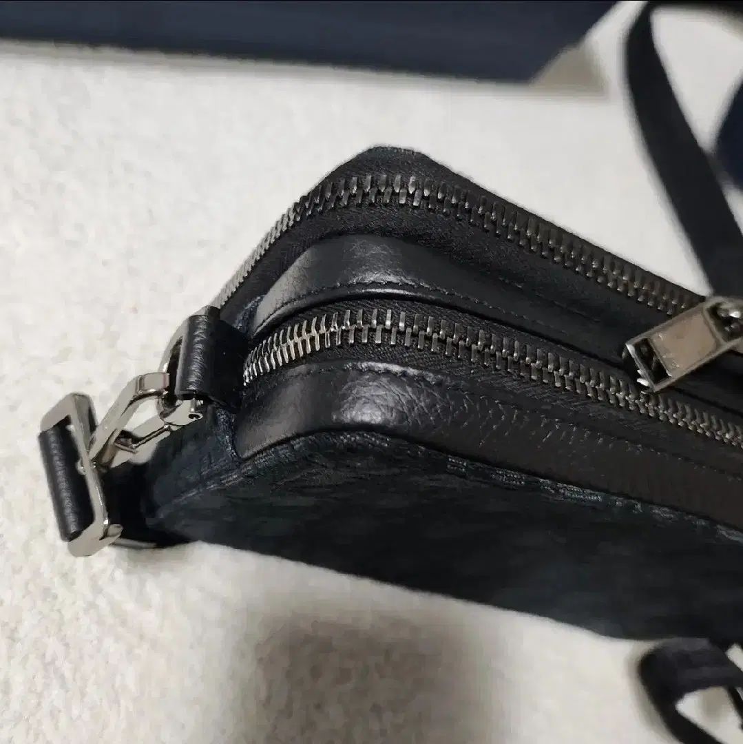 オブリーク ストラップ