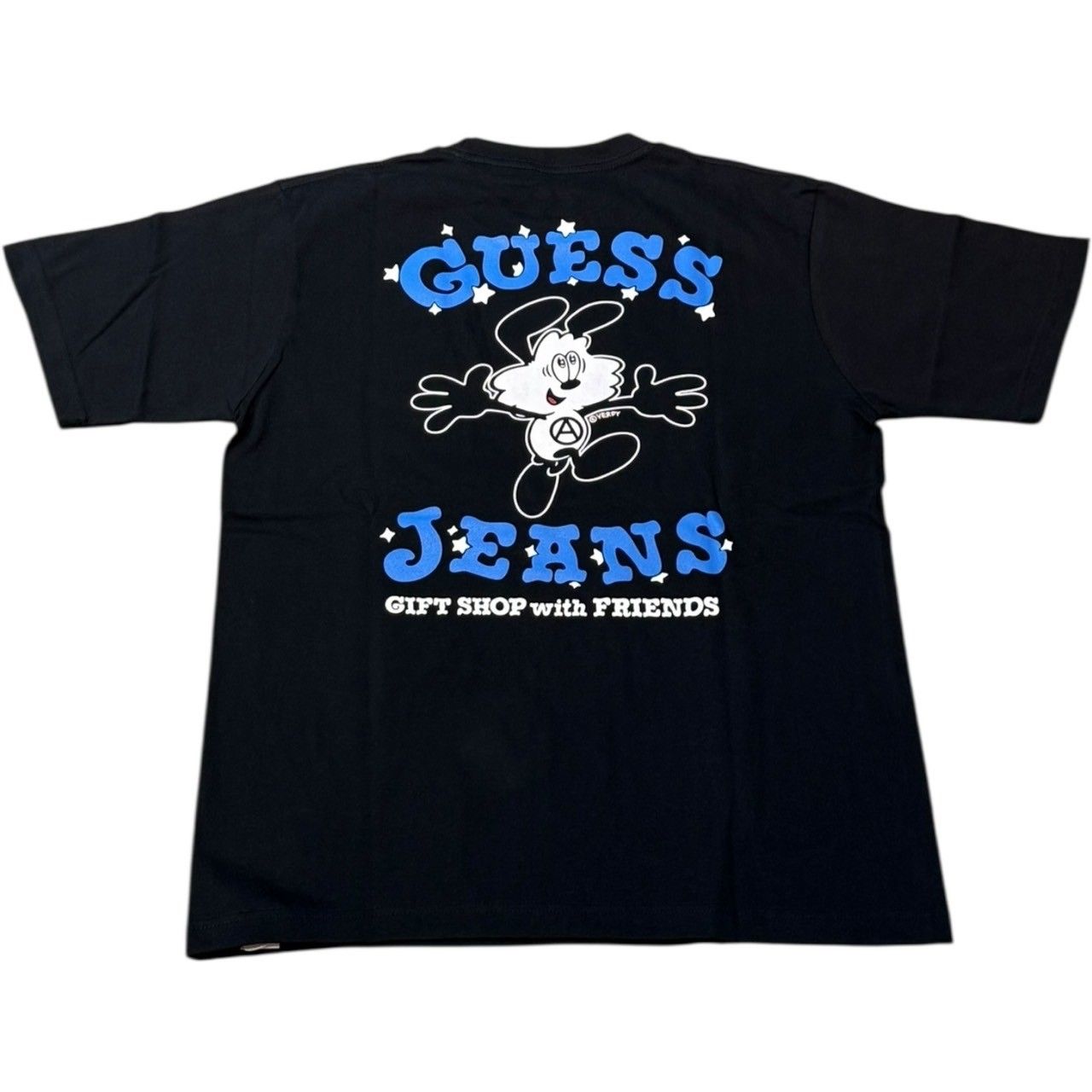 【本物保証 /関税・送料無料】VERDY x VICK Tee VERDY x GUESS JEANS GIFT SHOP with FRIENDS Vick Tee 