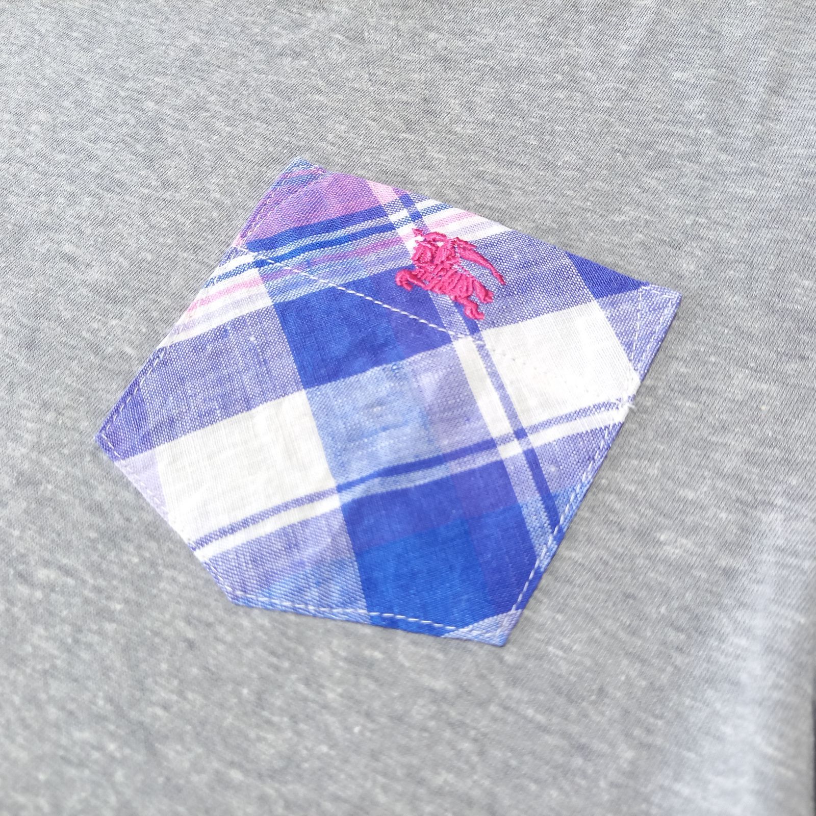 BURBERRY バーバリー ノバチェック 胸ポケット Tシャツ グレー BURBERRY バーバリー ノバチェック 胸ポケット Tシャツ グレー