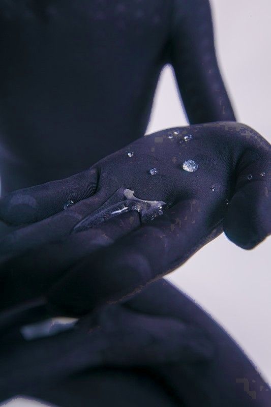 ブラック撥水ゼンタイ 色っぽく