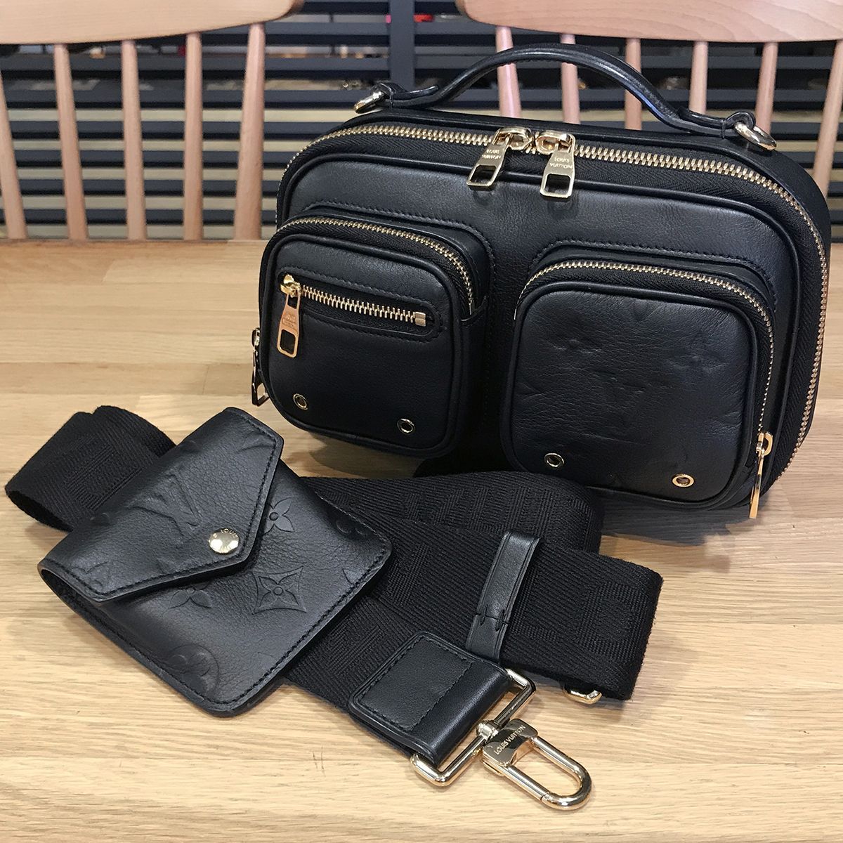 美品?人気??Lvブラック ショルダー＆クロスボディバッグ 【公式通販】