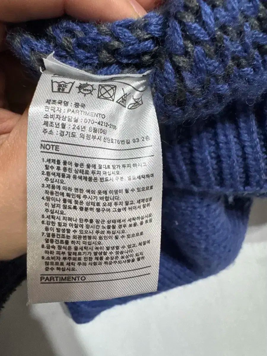 ジップアップニット フード