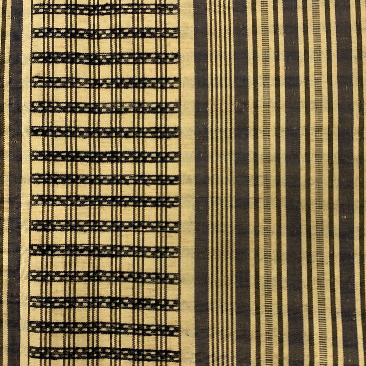 紬 身丈159cm 裄丈66.5cm M 袷 縞 格子 薄茶色 正絹 美品 秀品 【中古  