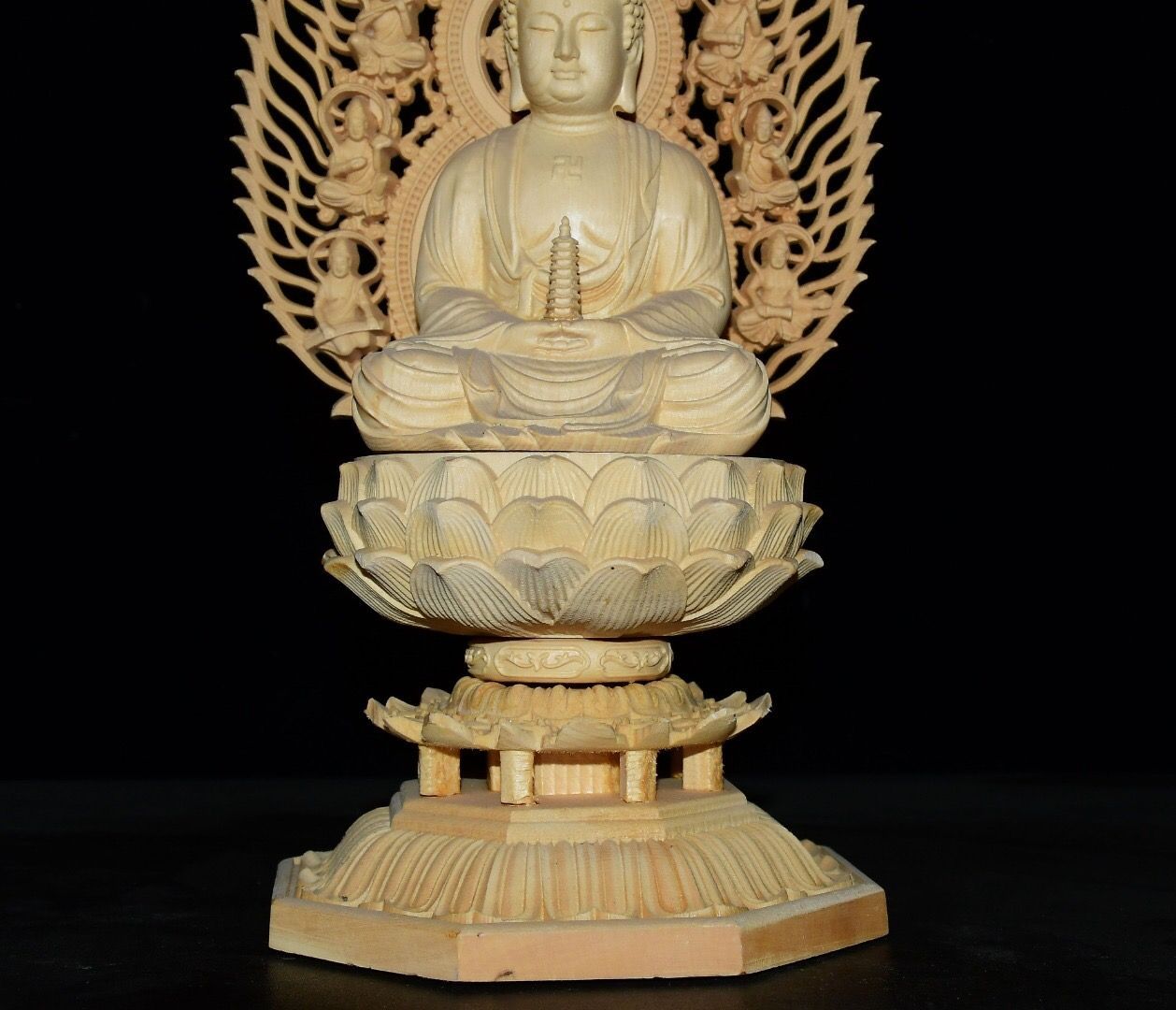 旧家蔵出し 小葉黄楊木細密彫 透空彫 藥師仏像 密教上品 賞物 旧家蔵出し 小葉黄楊木細密彫 透空彫 藥師仏像 密教上品 賞物