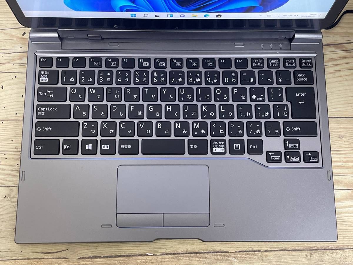 ARROWS Tab Q737/P Windows11 Pro 13.3インチ 富士通 ARROWS Tab ARROWS Tab Q737/P Windows11 Pro 13.3インチ 富士通 ARROWS Tab