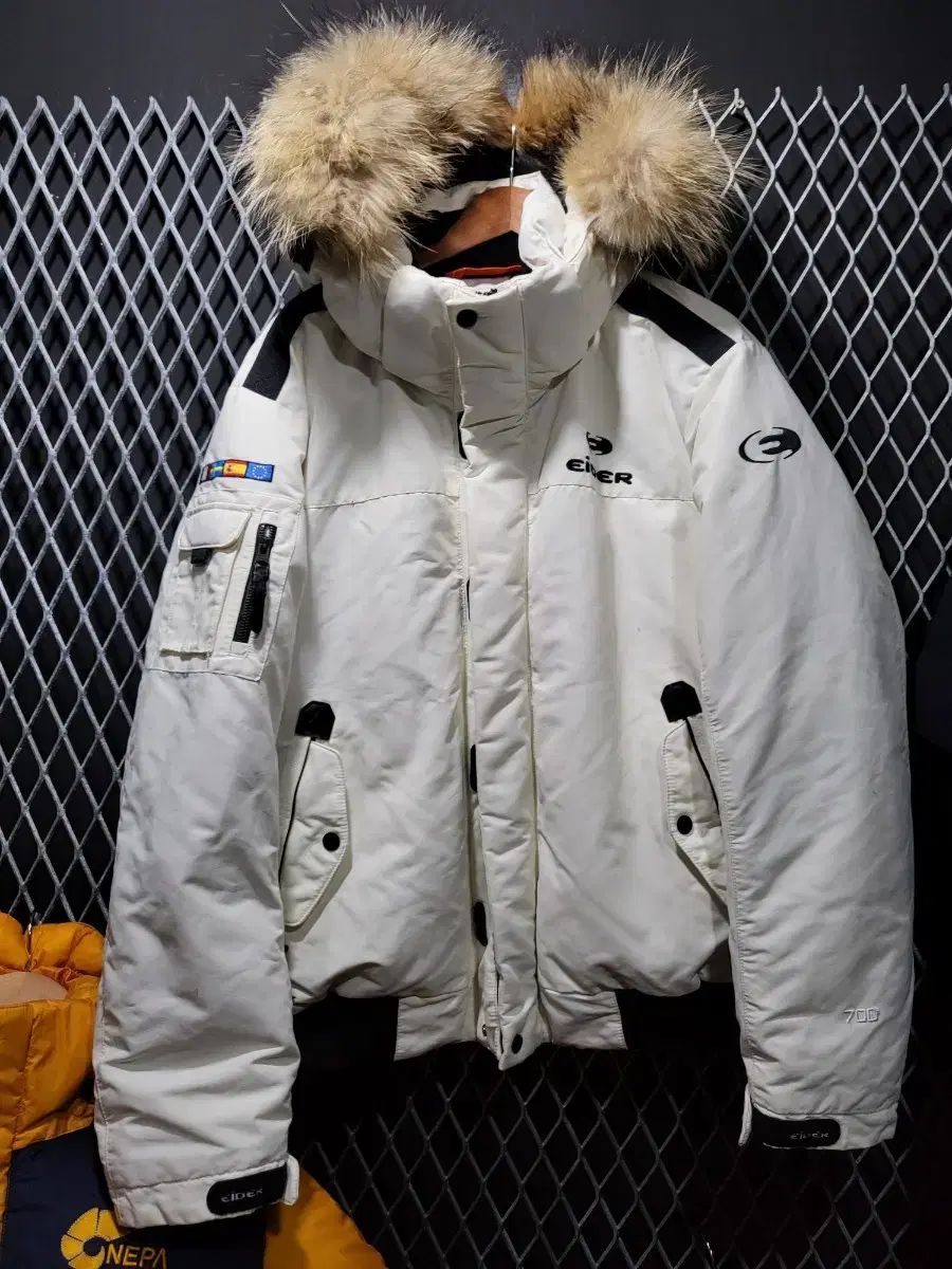 EIDER STOOKY UNI ダウンジャケット_Pearl ☆aespa着用☆関税込☆EiDER☆STOOKY Unisex ダウンジャケット