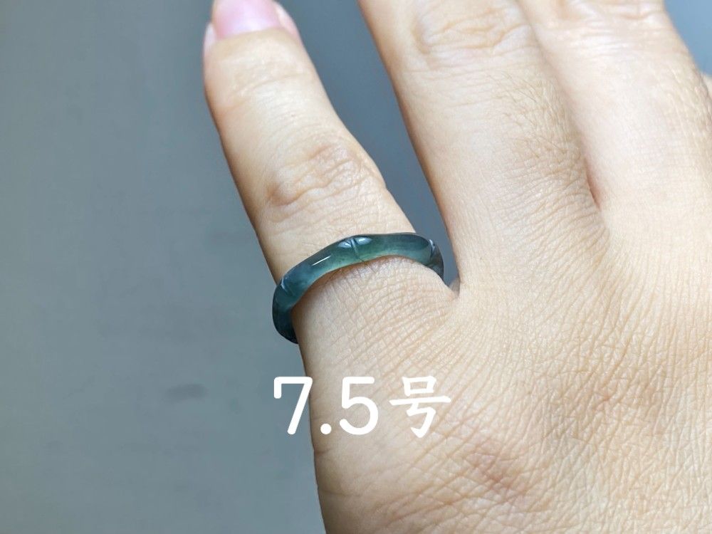 新作♡火供龍紋丸天珠、黒翡翠、グアテマラ産翡翠 L13-214 ピンキーリング 氷種 竹節 7.5号 グアテマラ産 A貨 本