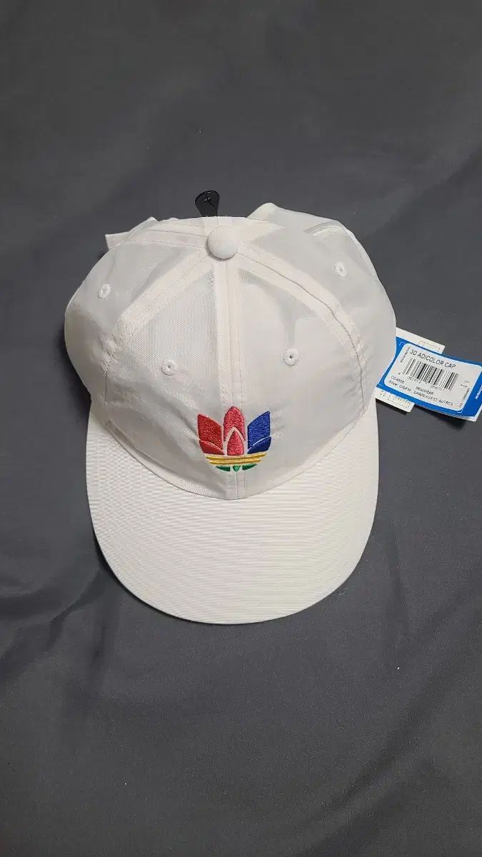 【雷市場（ポンジャン）商品韓国直送】 Adidas(アディダス) アディカラー ナイロン キャップ 帽子 新品